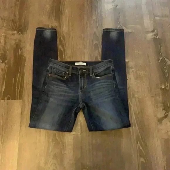 Banana Republic premium Denim, dark wash.  Size 26‎ skinny. - Picture 2 of 7